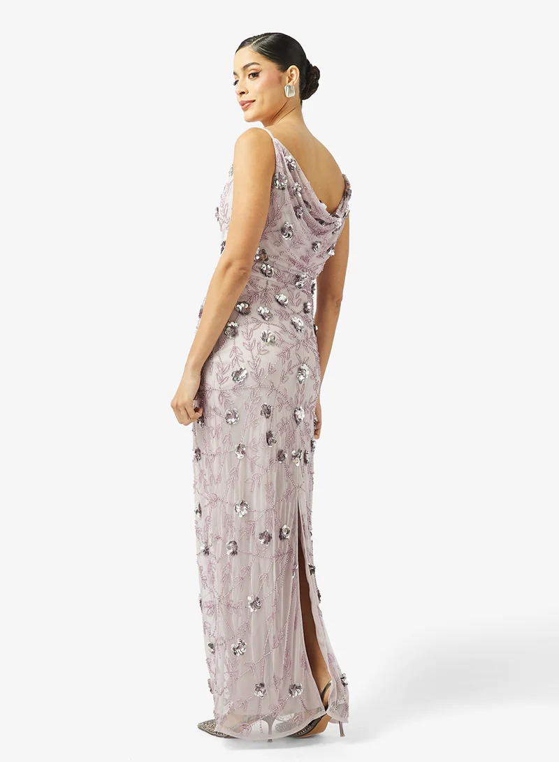 بيوت فستان ماكسي مزين بدون أكمام